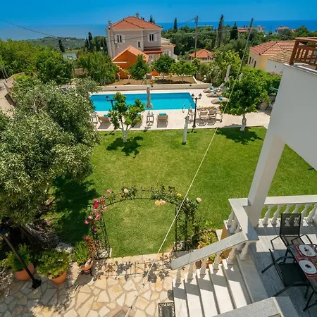 Semesterbostad Erasmia- House 2 Upper Floor Svoronata