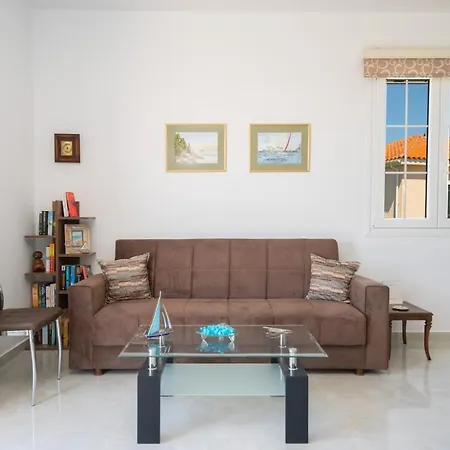 Erasmia- House 2 Upper Floor Σβορωνάτα