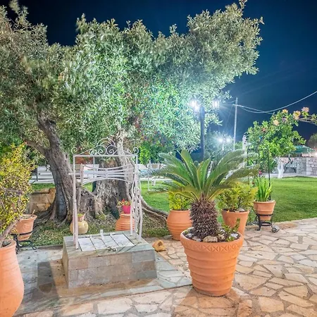Erasmia- House 2 Upper Floor בית נופש סבורונטה