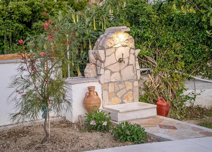 Erasmia- House 2 Upper Floor בית נופש