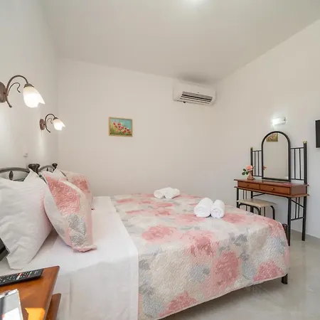 Erasmia- House 2 Upper Floor